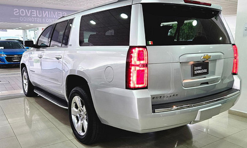 Chevrolet Suburban 5...