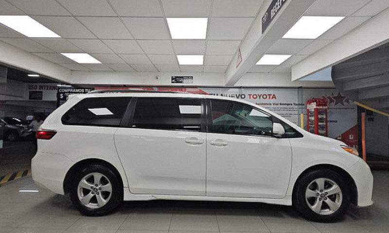 Toyota Sienna 2020...