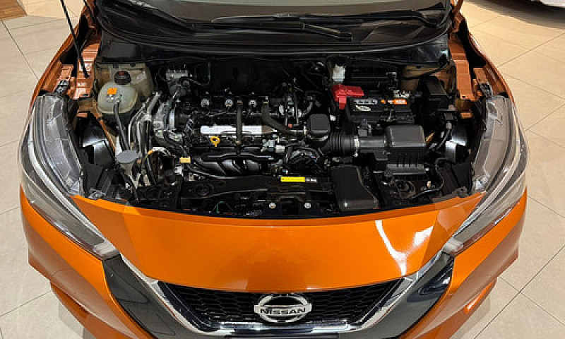 Nissan Versa Exclusi...