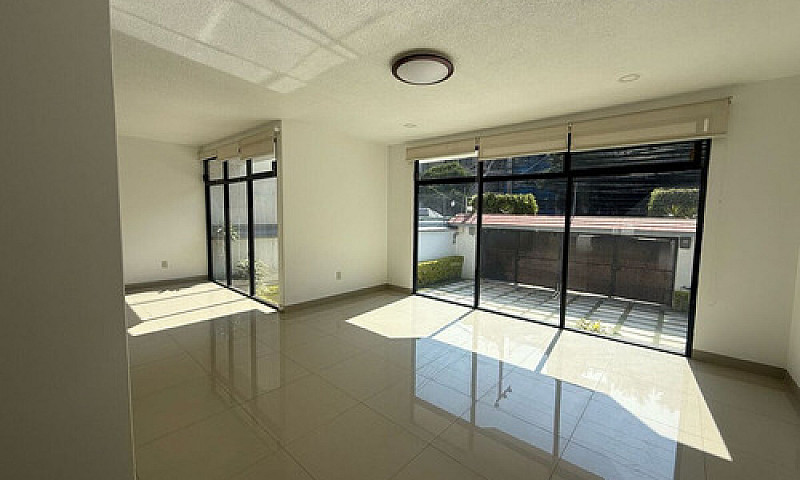 Casa En Venta, Ciuda...