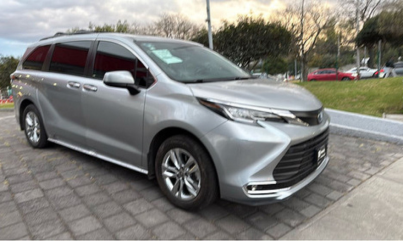 Toyota Sienna 2022...