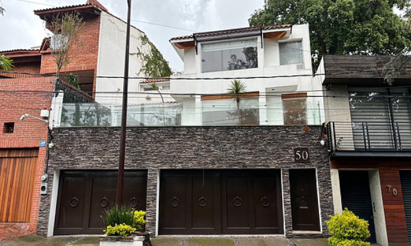 Casa En Venta En Lom...