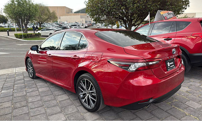 Toyota Camry 2023...