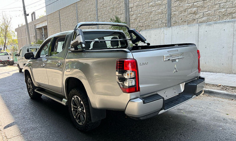 Mitsubishi L200 2.5 ...