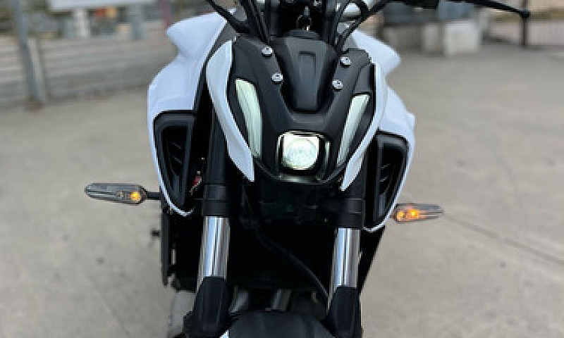 Yamaha Mt 07 2023...