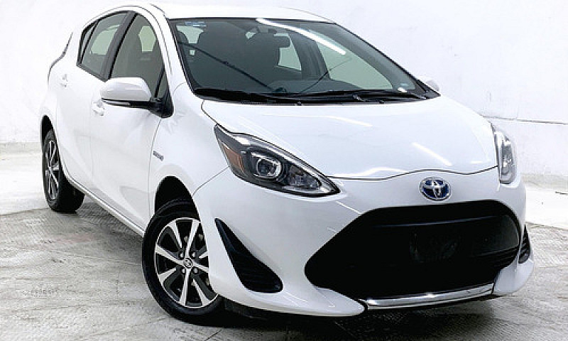 Toyota Prius 2021...