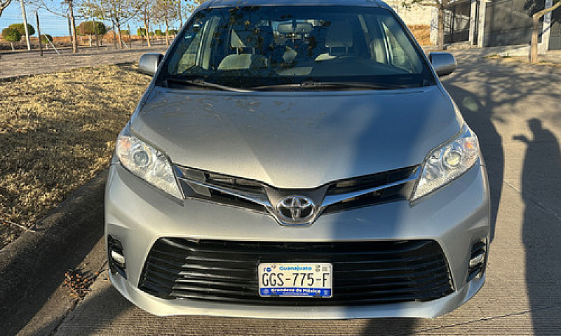 Toyota Sienna 3.5 Xl...