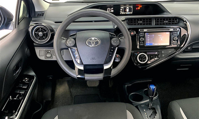 Toyota Prius 2021...