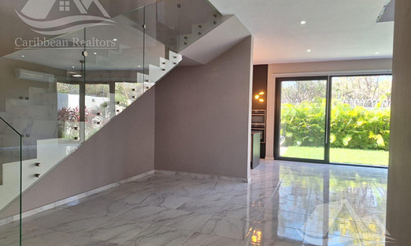 Casa En Venta En Lag...