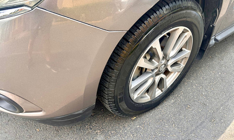 Nissan Pathfinder Hy...