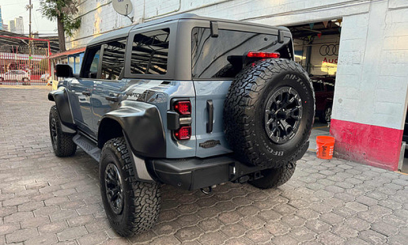 Ford Bronco Raptor 3...