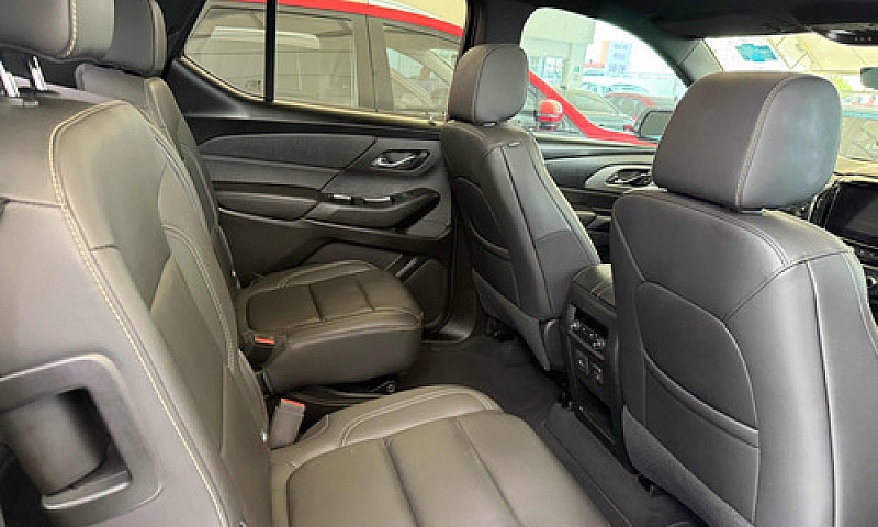 Chevrolet Traverse 3...
