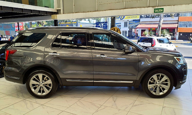 Ford  Explorer  2018...