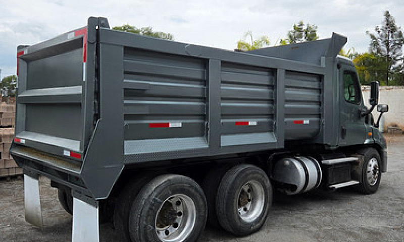 Freighliner Cascadia...
