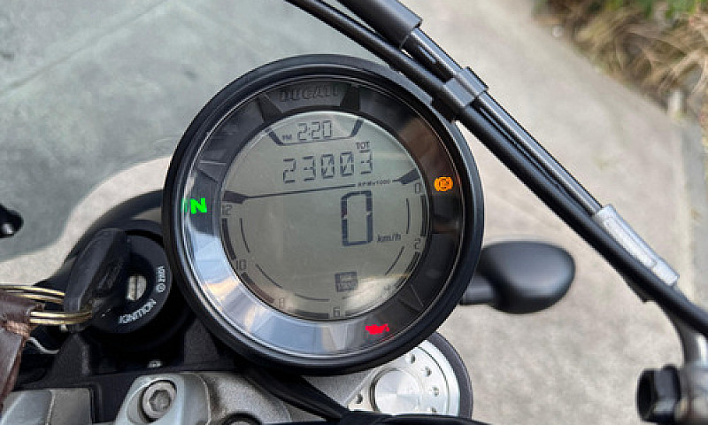 Ducati Scrambler 800...
