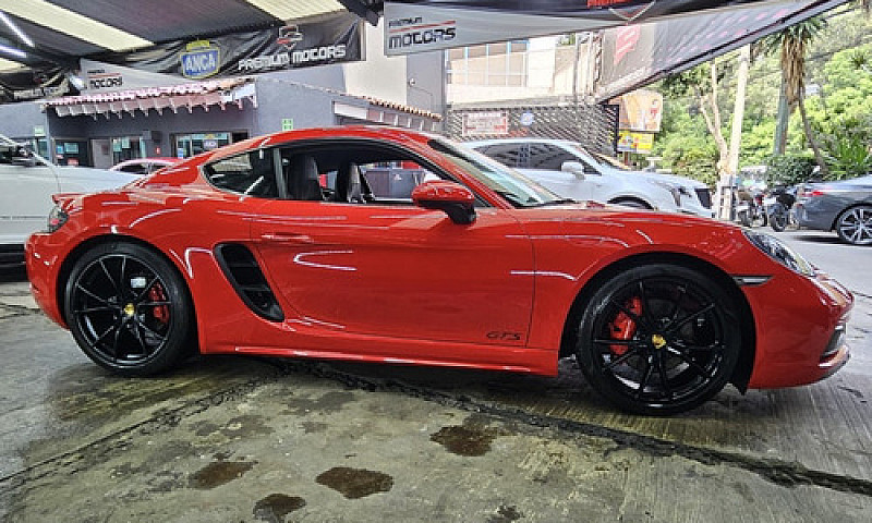 Porsche Cayman 2018...