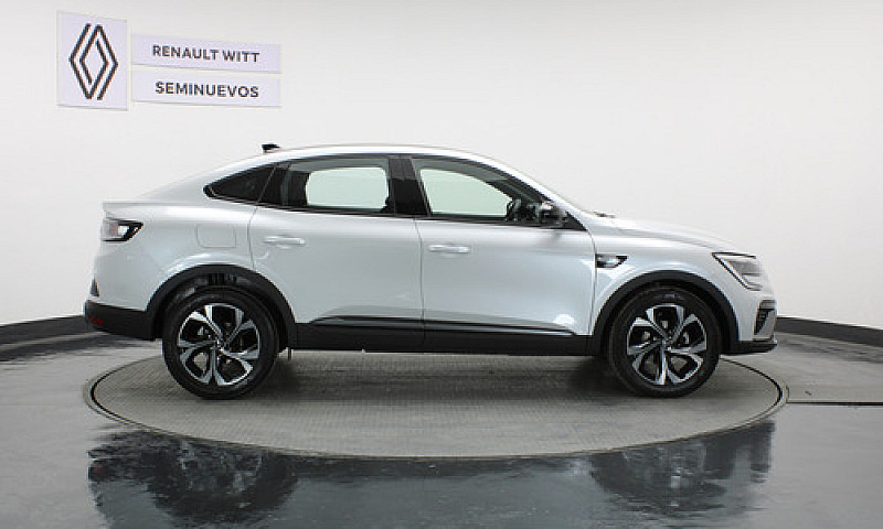 Renault Arkana 2025...