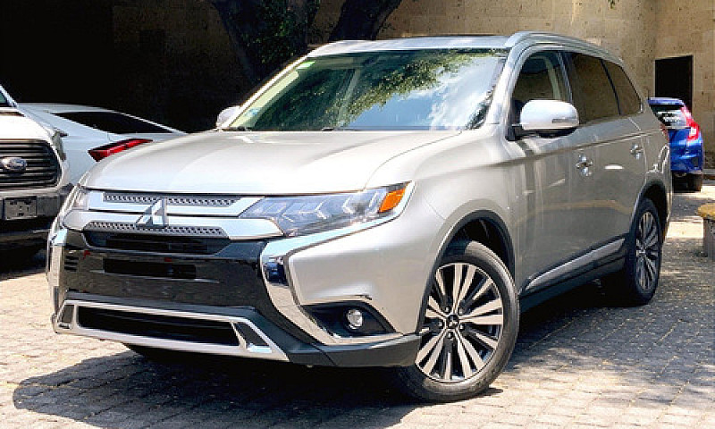 Mitsubishi Outlander...