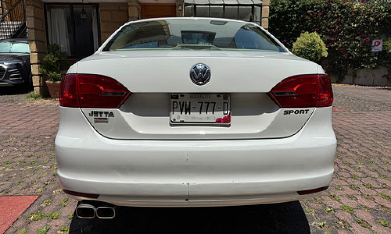 Volkswagen Jetta 2.5...