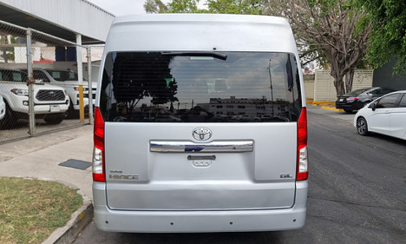 Toyota Hiace 2022 Pa...
