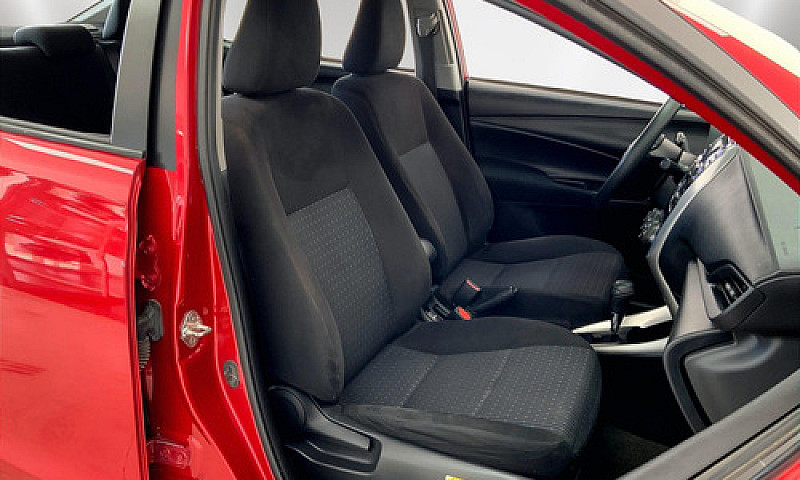 Toyota Yaris 2020...