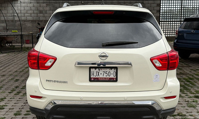 Nissan Pathfinder 3....