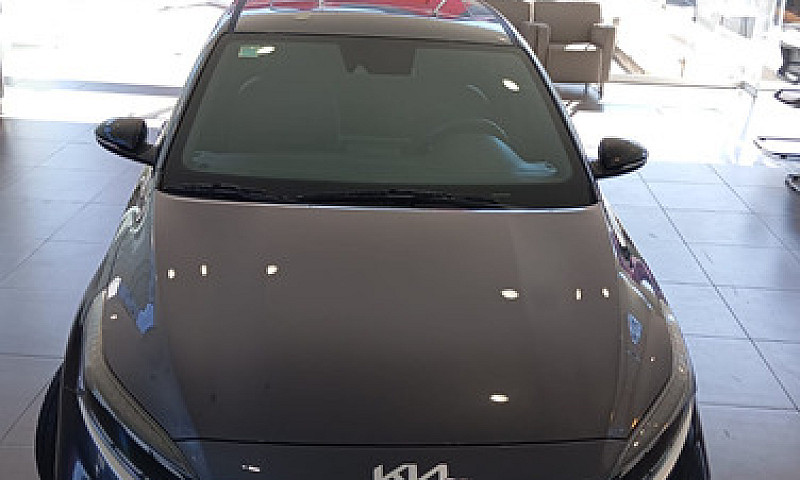 Kia Forte Hb 2022...