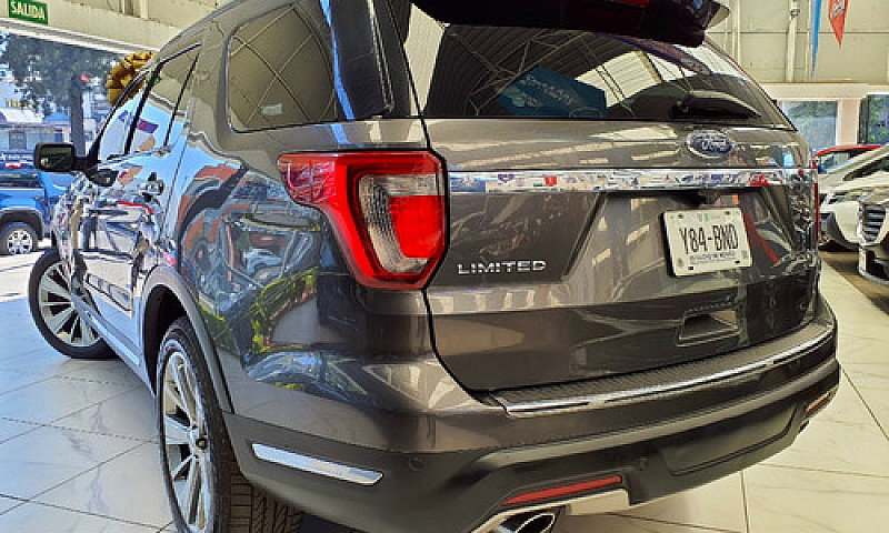 Ford  Explorer  2018...