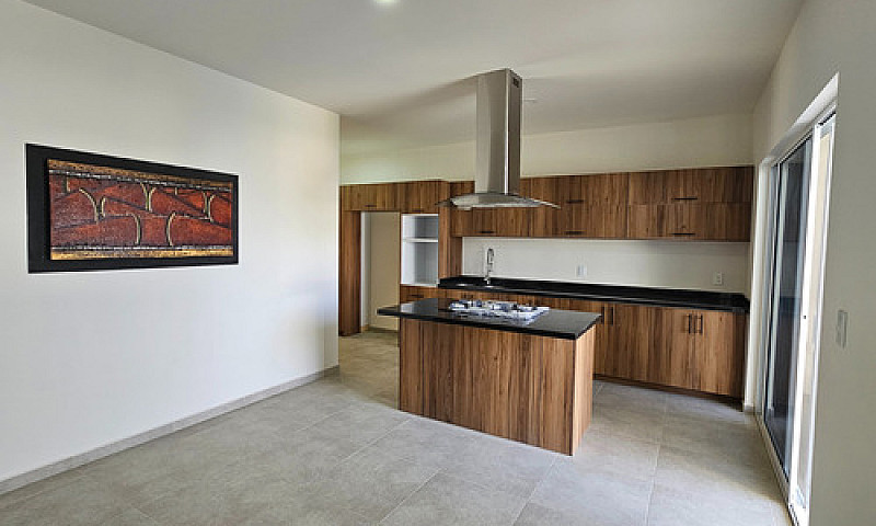 Casa Nueva Estilo Mi...