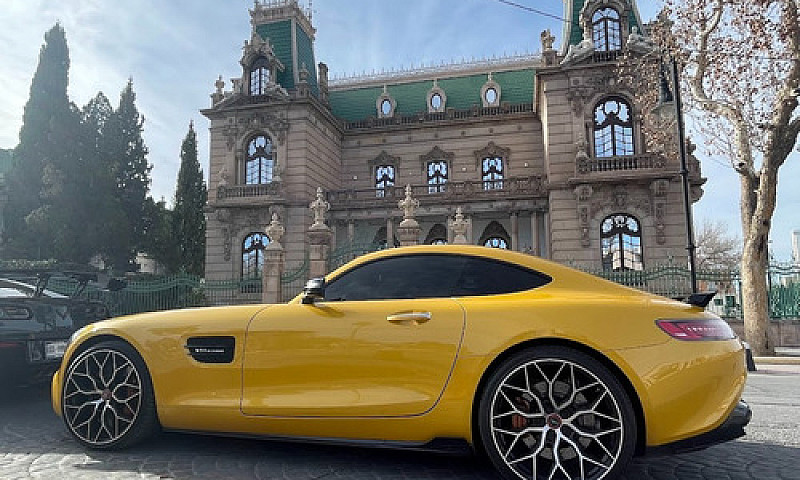 Mercedes-Benz Amg Gt...