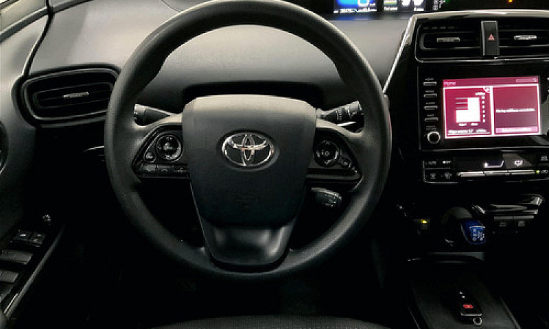 Toyota Prius 2020...