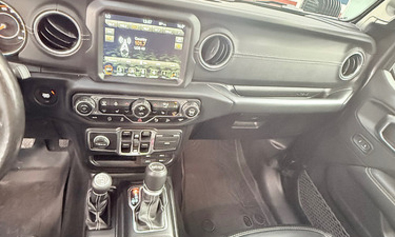 Jeep Wrangler 3.7 Un...