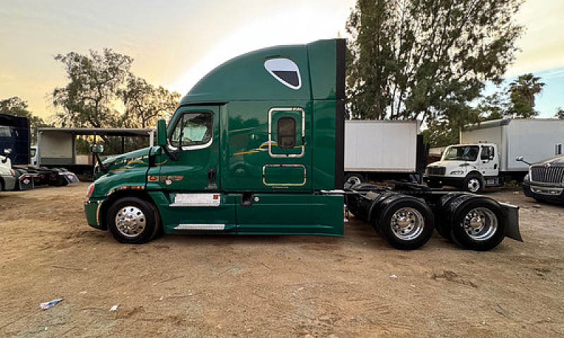 Freightliner Cascadi...