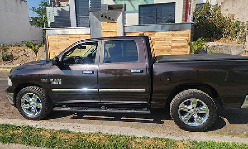 Ram 1500 Pick-Up 201...