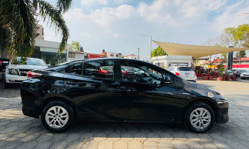 Toyota Prius 2017...