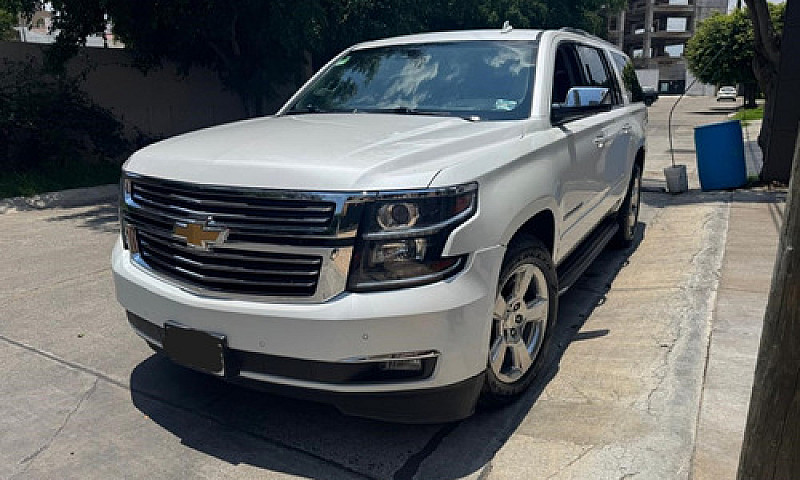 Chevrolet Suburban 5...