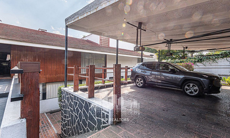Casa En Venta En Lom...
