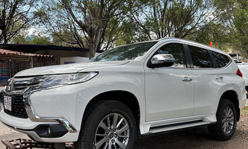 Mitsubishi Montero S...