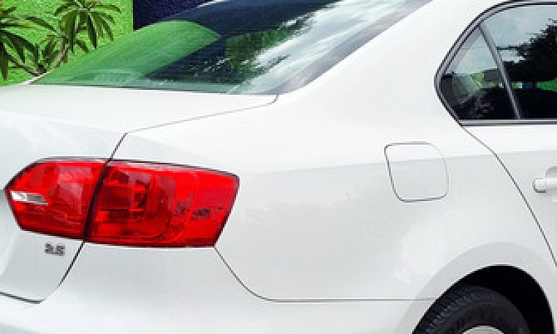 Volkswagen Jetta 2.5...