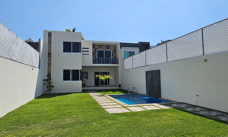 Casa Nueva Estilo Mi...
