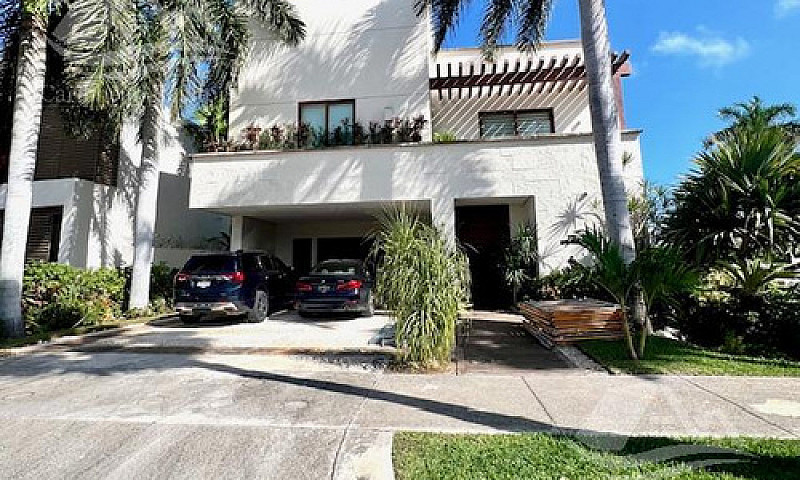 Casa En Venta En Pue...