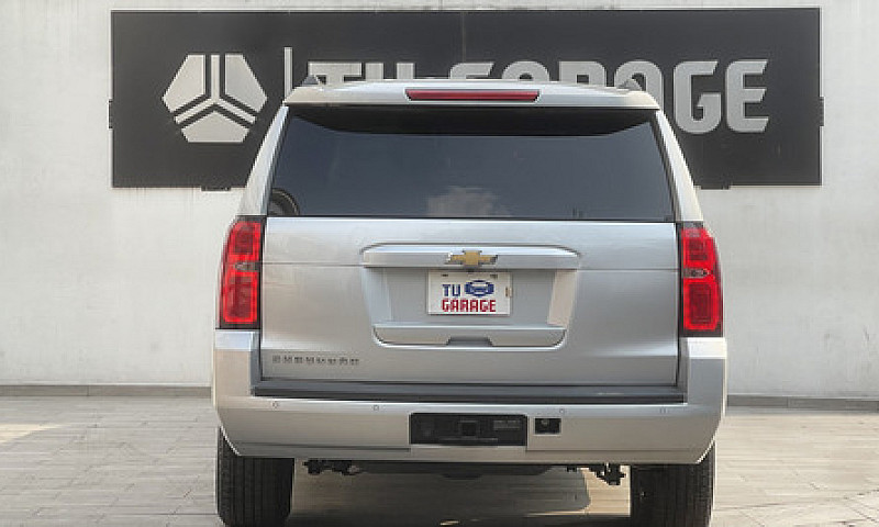 Chevrolet Suburban 5...