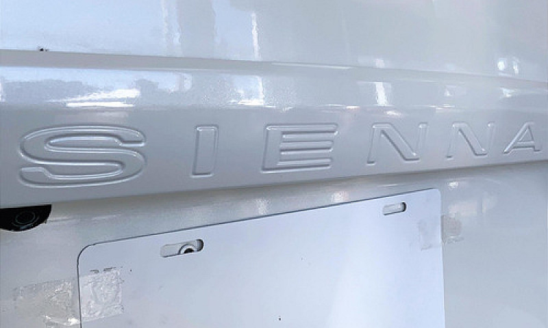 Toyota Sienna 2015...