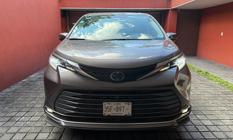 Toyota Sienna 3.5 Li...