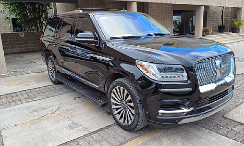 Lincoln Navigator 3....