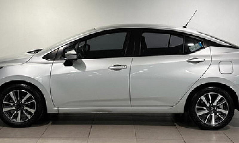 Nissan Versa 2021...
