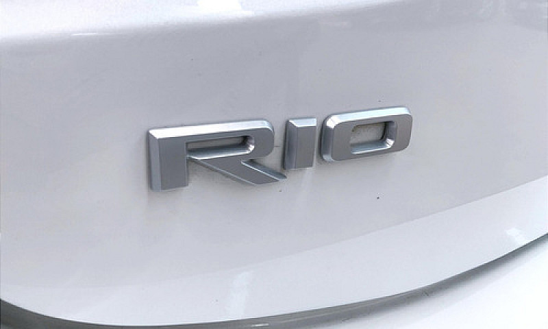 Kia Rio 2023...