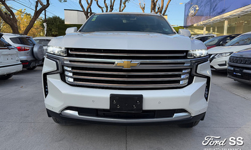 Chevrolet Suburban 2...