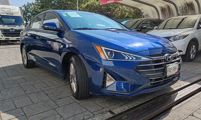 Hyundai Elantra 2019...