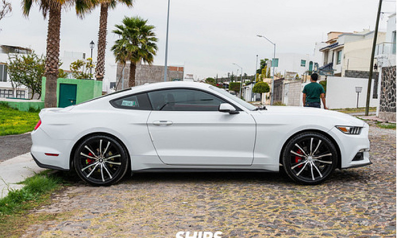 Ford Mustang 2016...